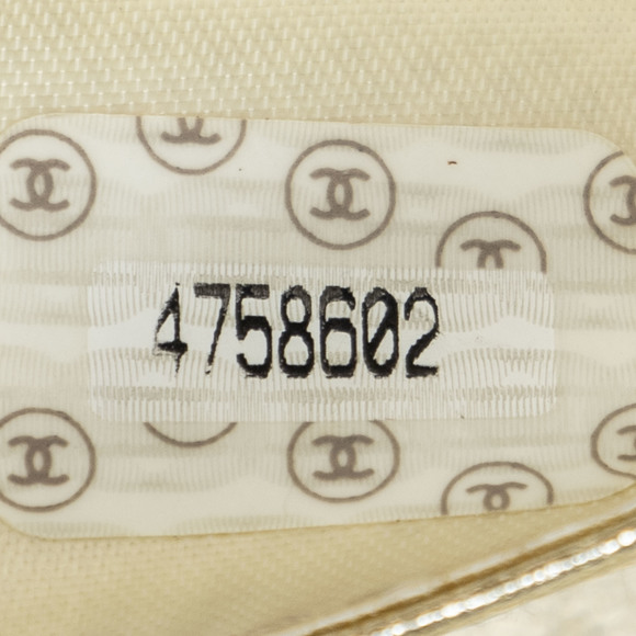 Chanel Vintage Mini CC Lucite Chain Clutch - Picture 9 of 9